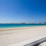 Luton Vacation Homes - Royal Bay