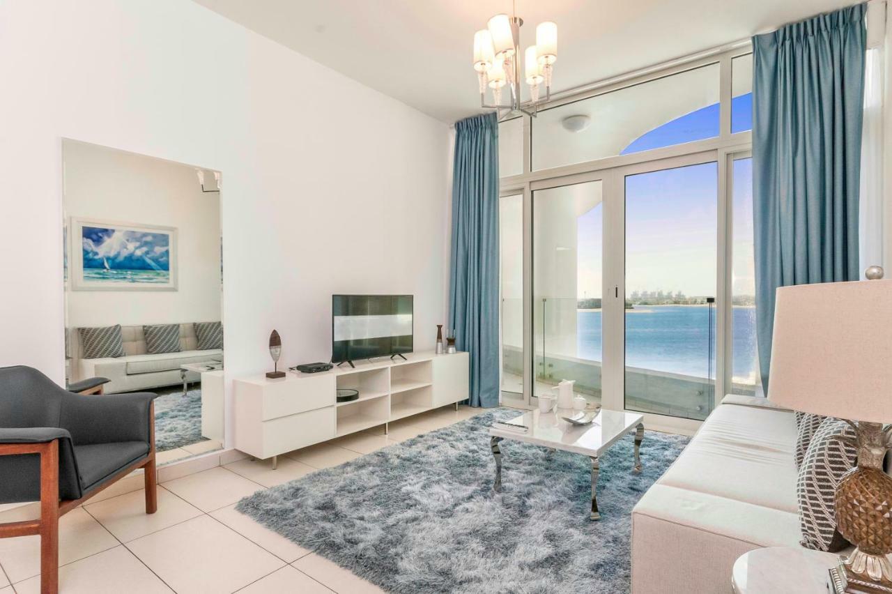 Luton Vacation Homes - Royal Bay * Dubai