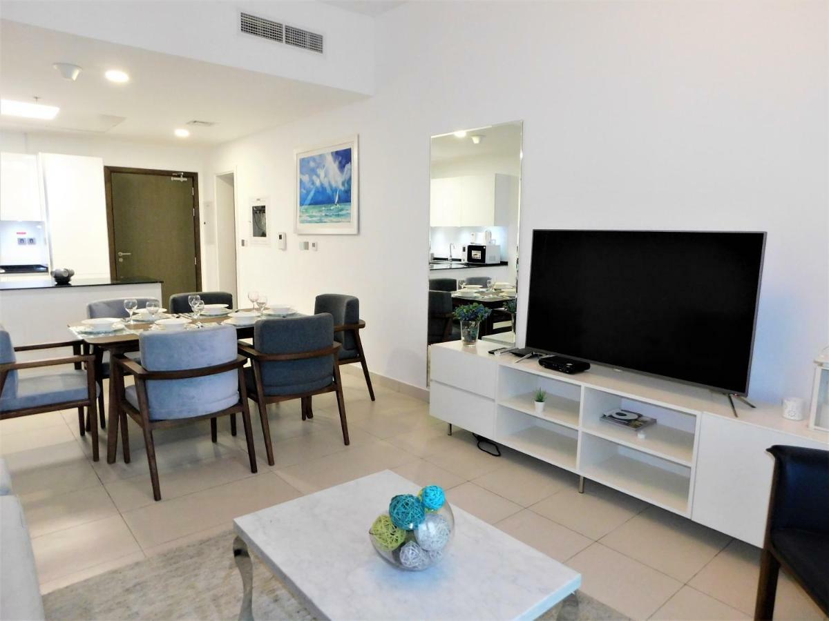 Luton Vacation Homes - Royal Bay Apartment *