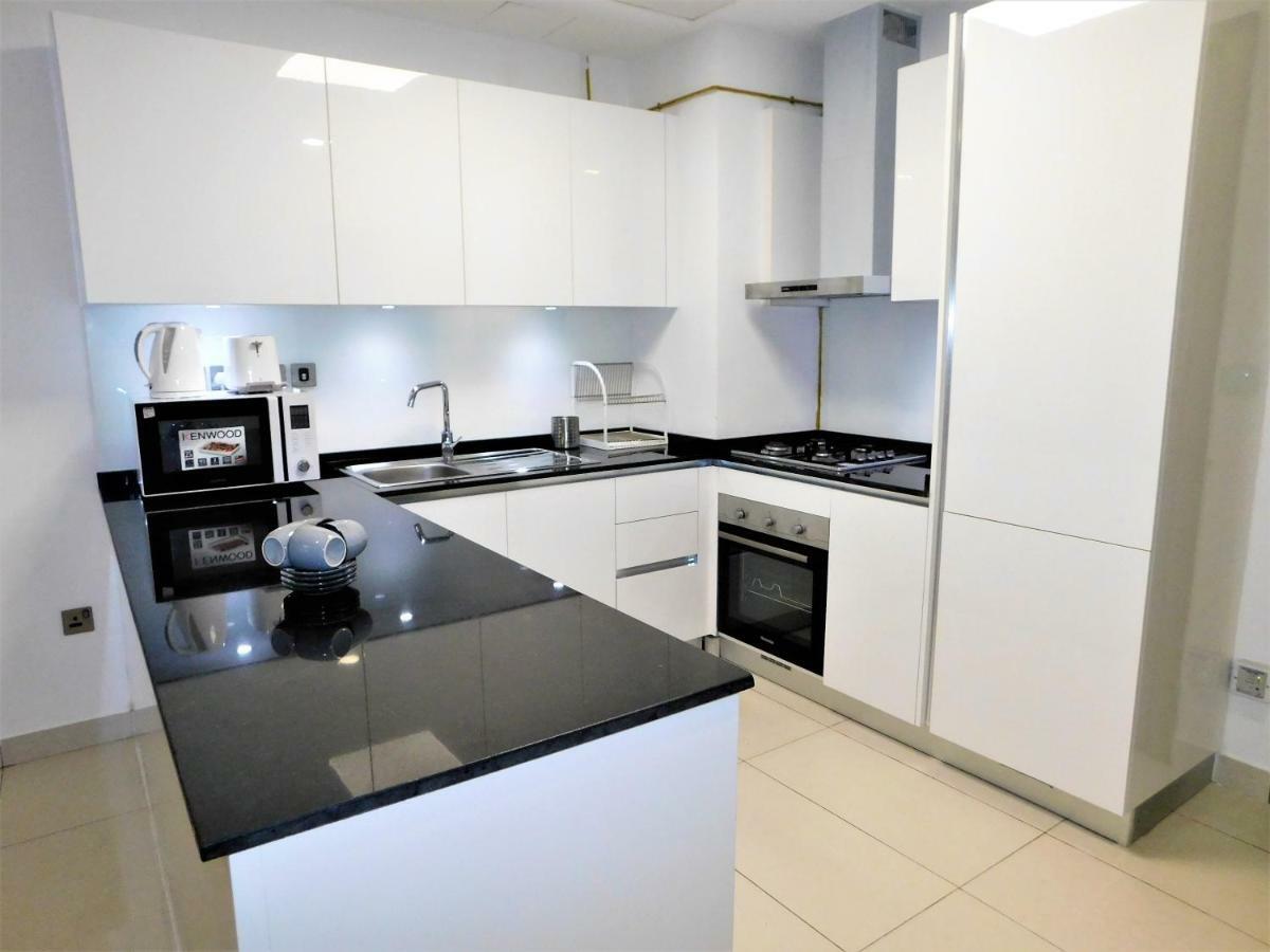 Apartment Luton Vacation Homes - Royal Bay Dubai