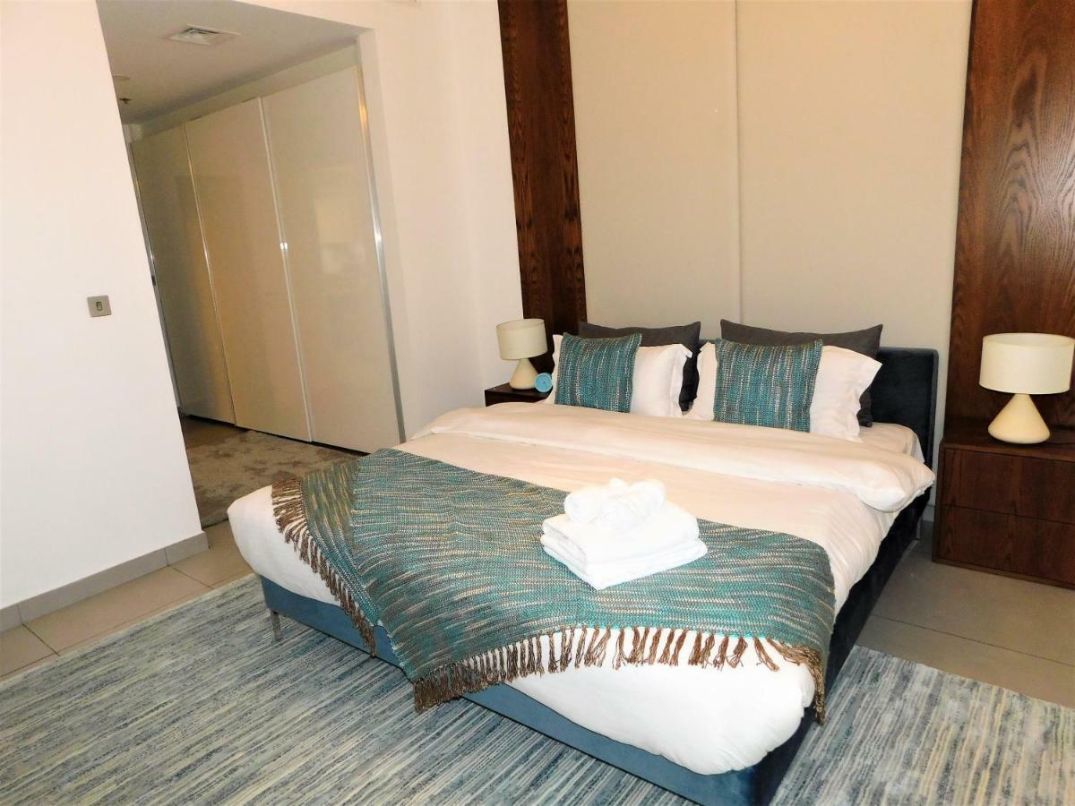 Apartment Luton Vacation Homes - Royal Bay