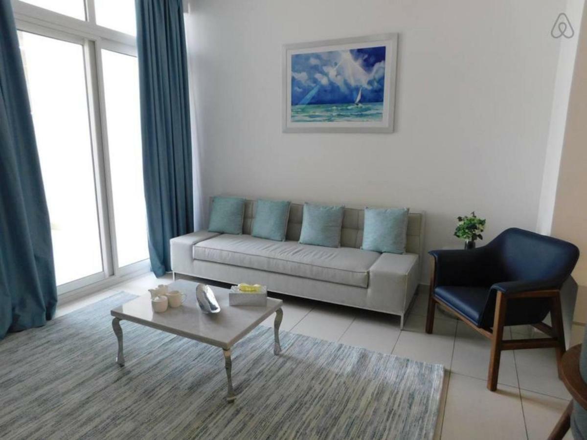 Apartment Luton Vacation Homes - Royal Bay Dubai