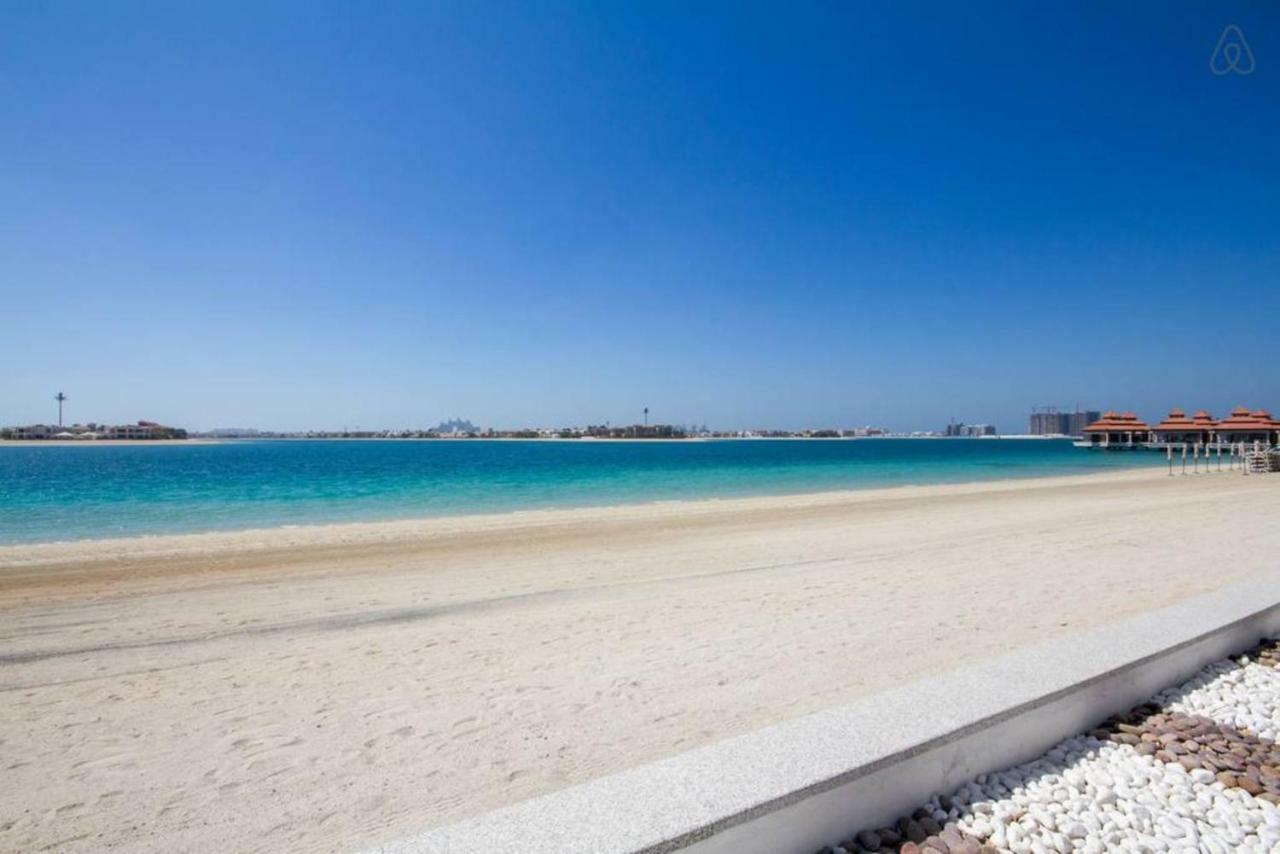 Luton Vacation Homes - Royal Bay