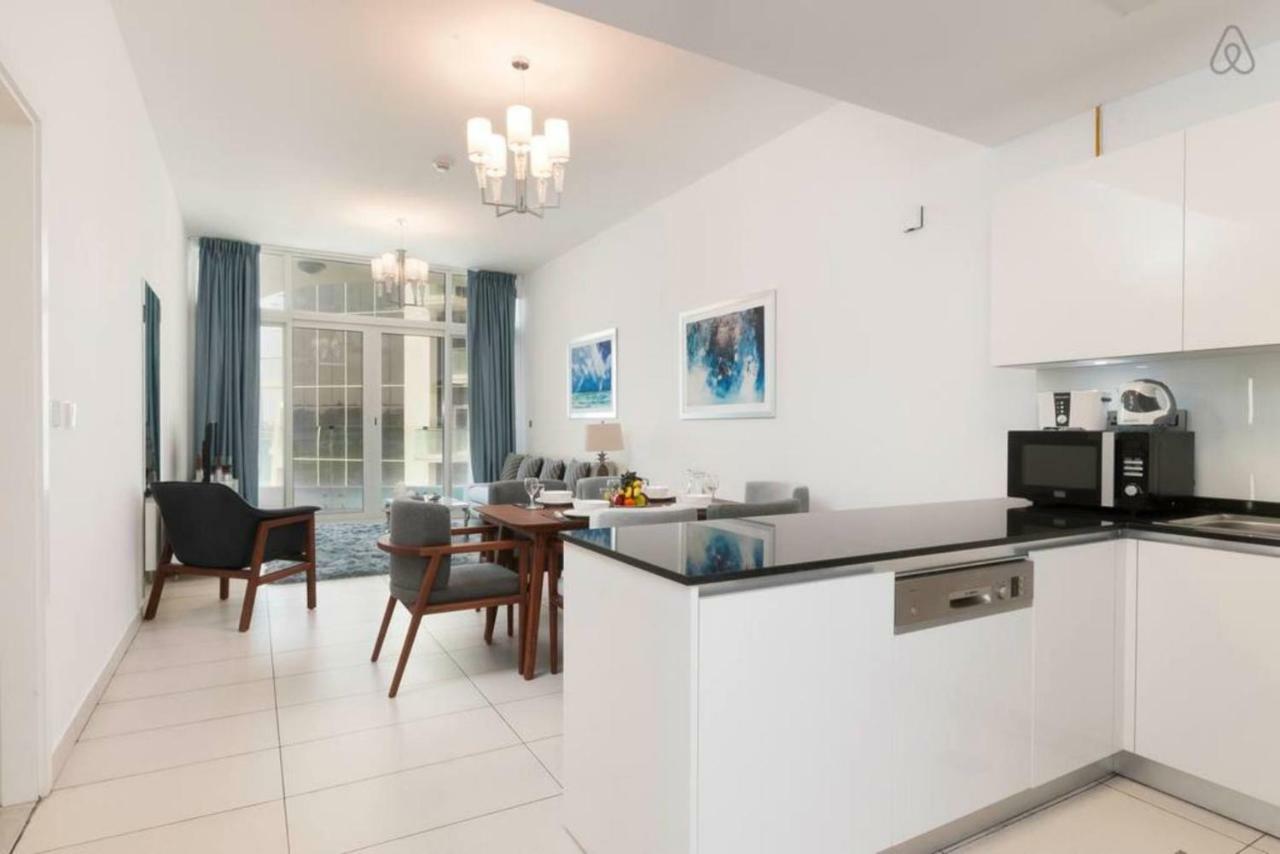 Apartment Luton Vacation Homes - Royal Bay