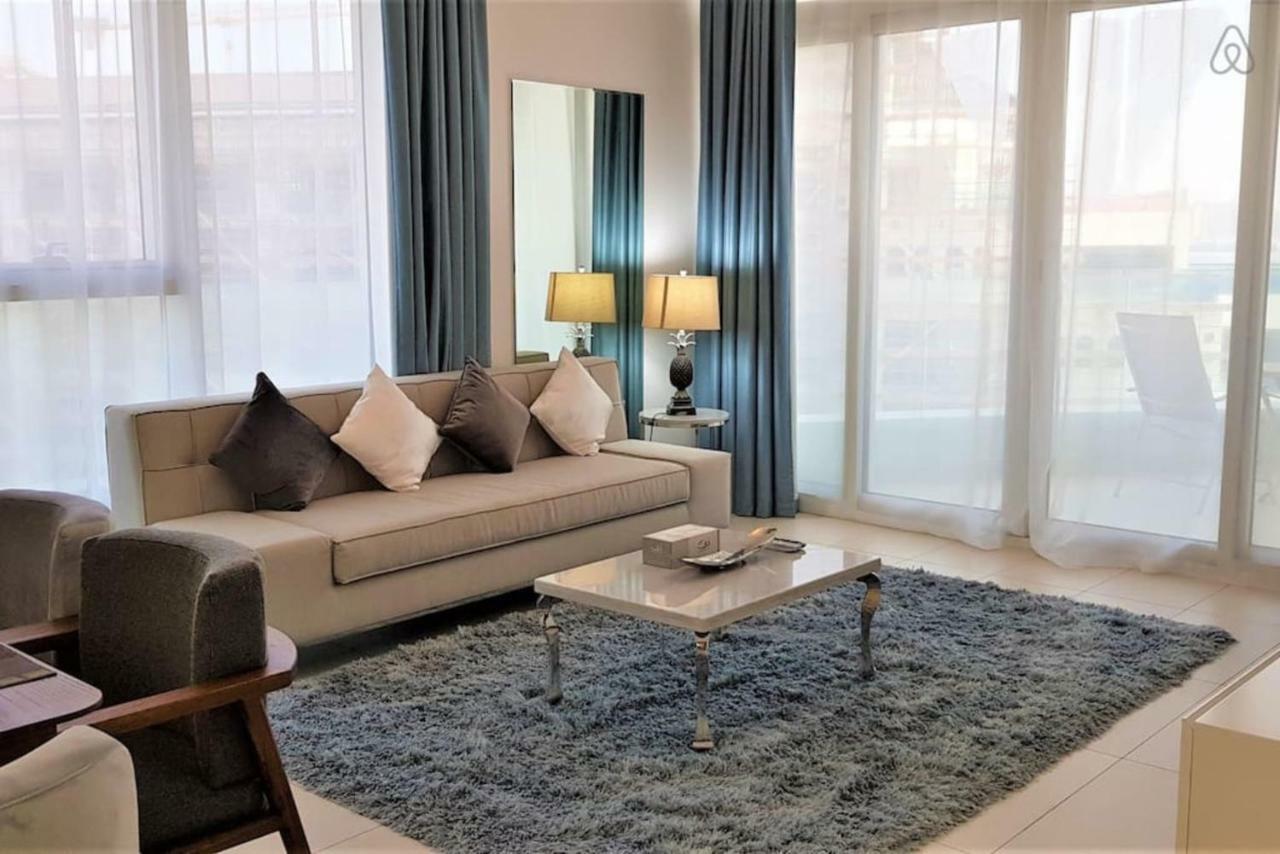 Apartment Luton Vacation Homes - Royal Bay