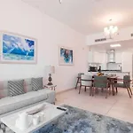 Luton Vacation Homes - Royal Bay